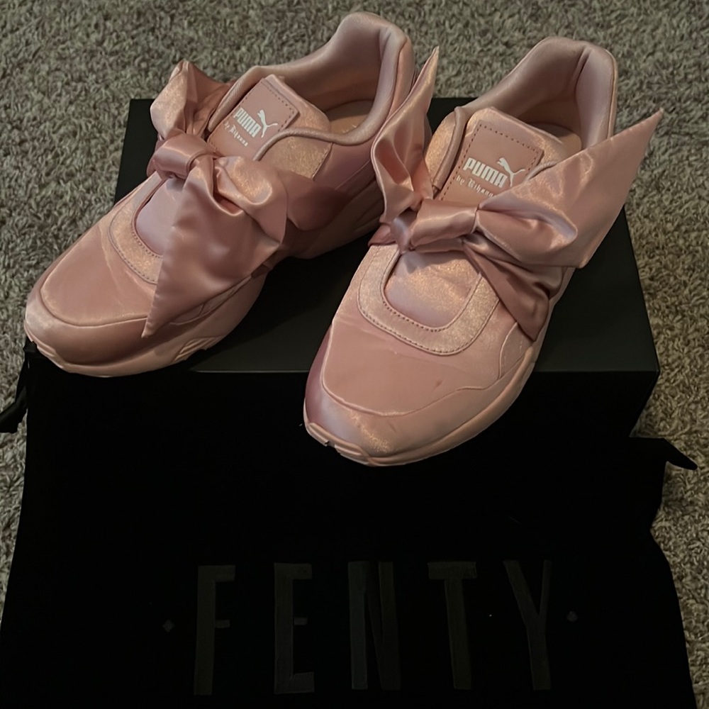 PUMA FENTY pink fashion sneakers